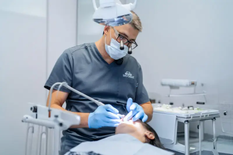 english speaking dentist medellin colombia